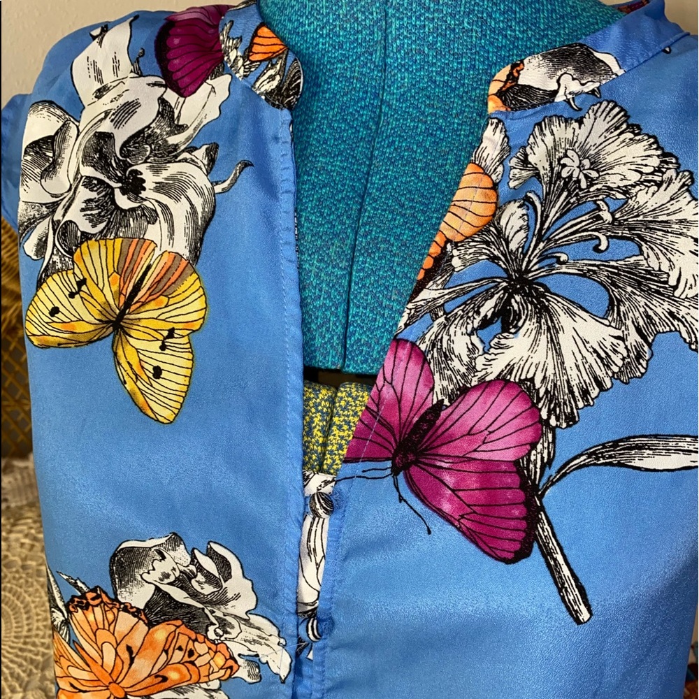 Butterfly blouse - Picture 3 of 7